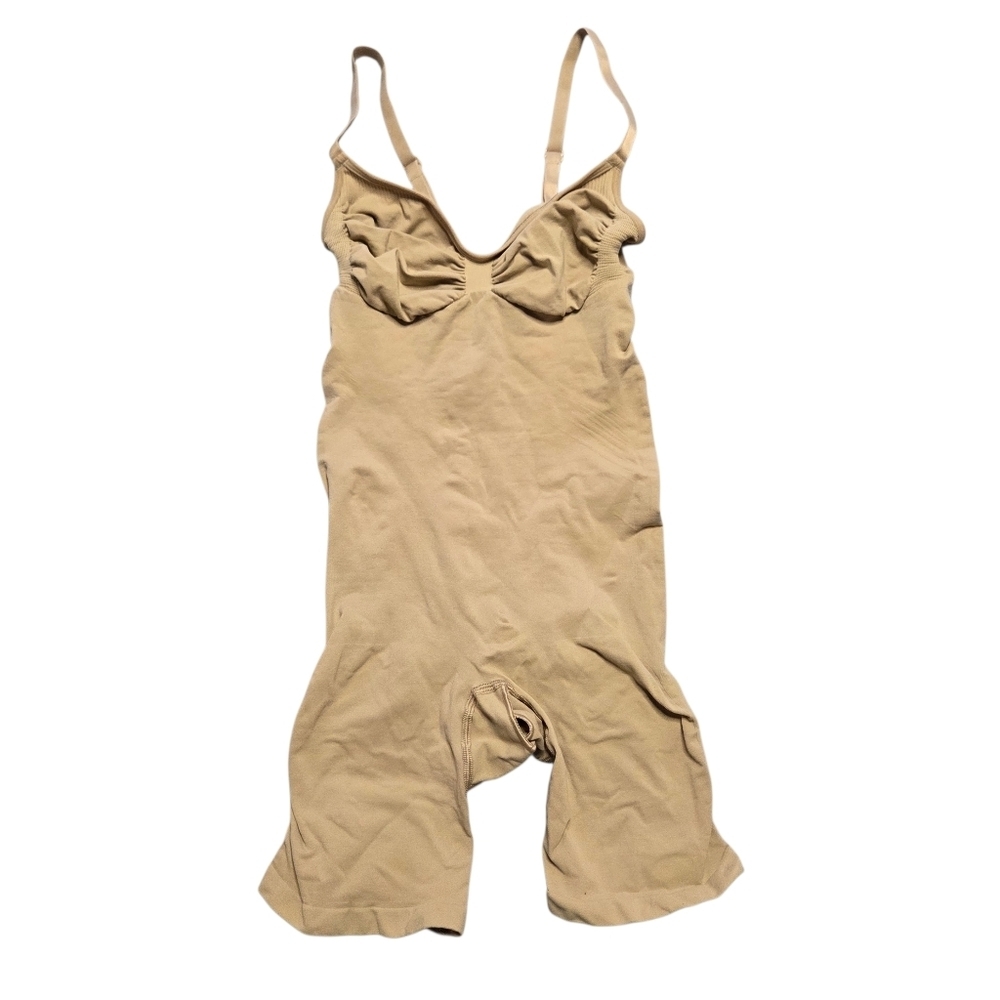 Skims Seamless Sculpt Mid Thigh Bodysuit Body Shaper Sculpting Clay Small NWOT